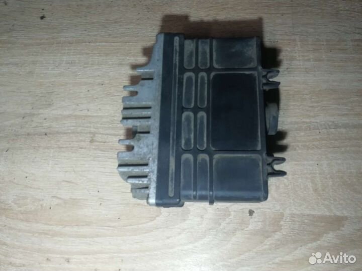 Блок управления двигателем Volkswagen 1.8AAM
