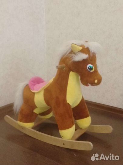 Детская качалка лошадь