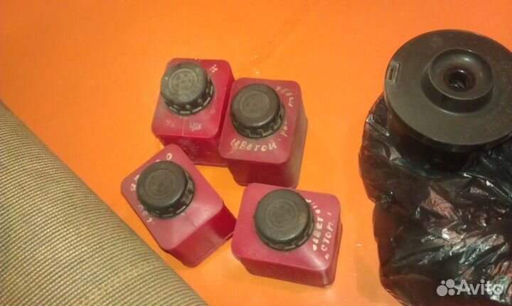 Фотопринадлежности - фотоувеличитель и др