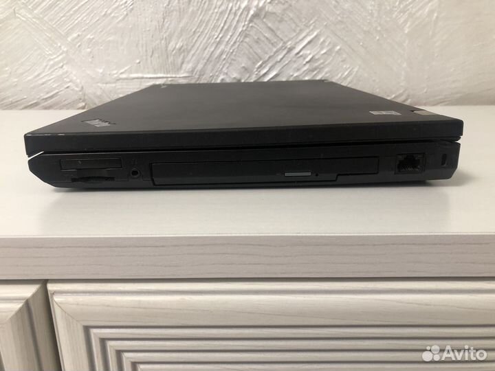 Очень мощный с 2 видеокартами Thinkpad T530