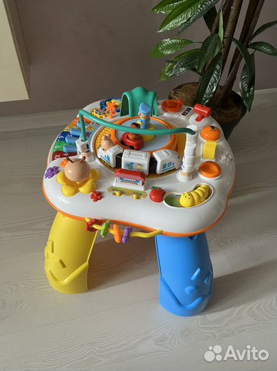 Развивающий столик жирафики