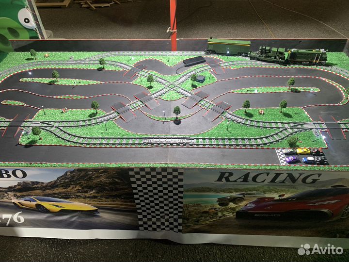 Гоночный трек на радиоуправляемых машинках