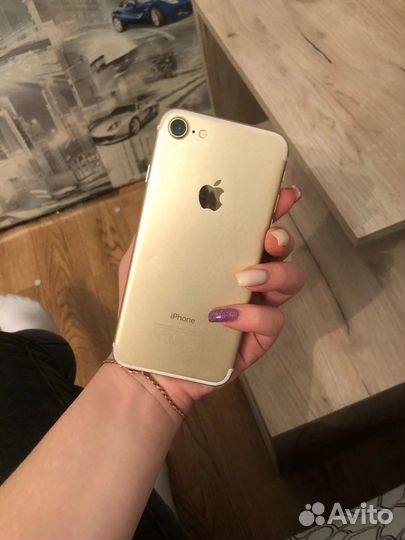 iPhone 7, 32 ГБ