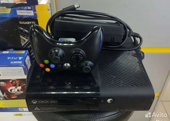 Xbox 360 Slim E Freeboot 500gb+200игр