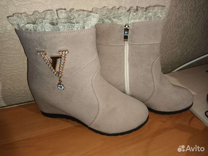 Полусапожки 39