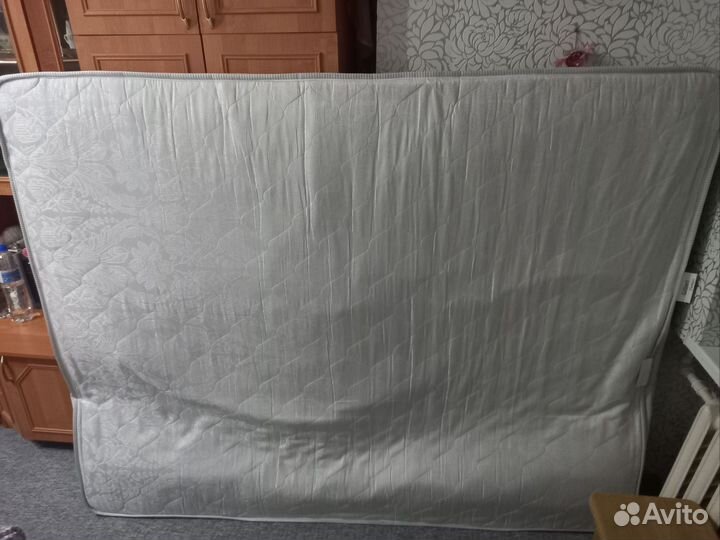 Матрас 160х200 бу