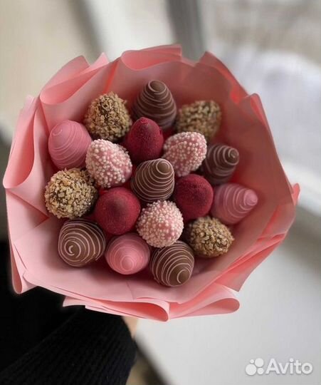 Клубника в шоколаде букеты и наборы