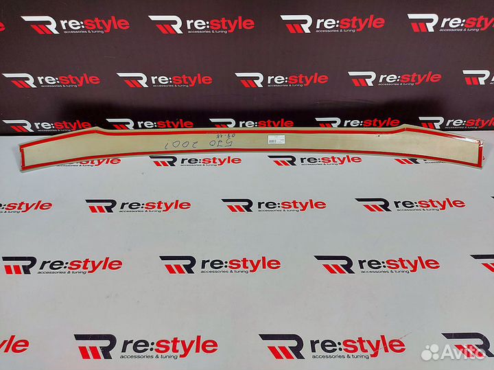 Спойлер Под стекло Lexus LX570 08-15г