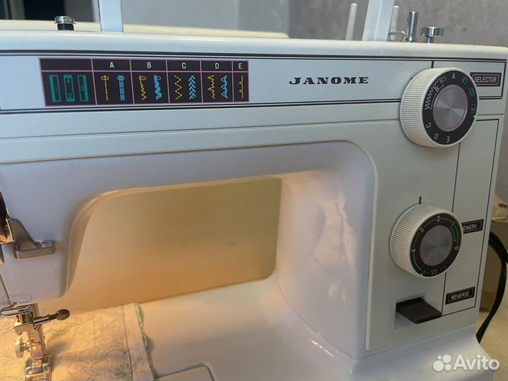 Швейная машина Janome 340