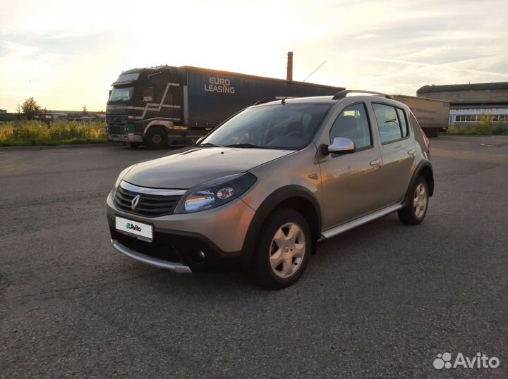 Renault Sandero Stepway 1.6 МТ, 2014, 25 000 км