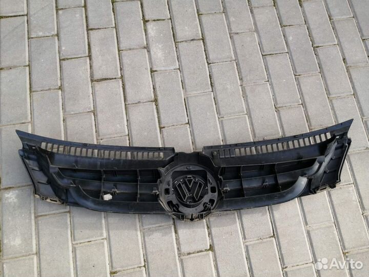 Решетка Радиатора Фолькс. гольф Плюс 5M0853655A