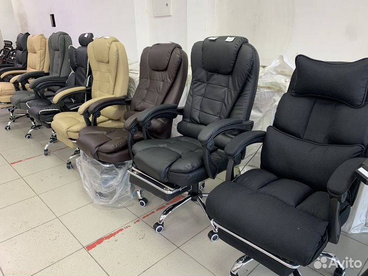 Компьютерное кресло офисное руководителя