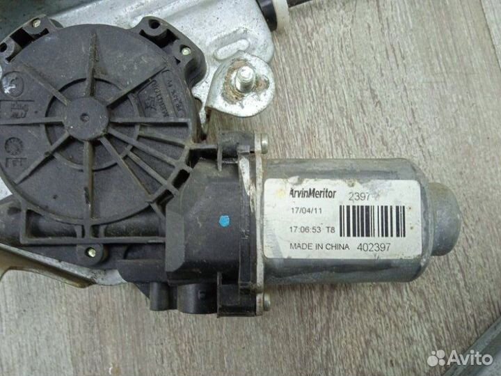 Стеклоподъемник задний правый Hyundai Solaris RB