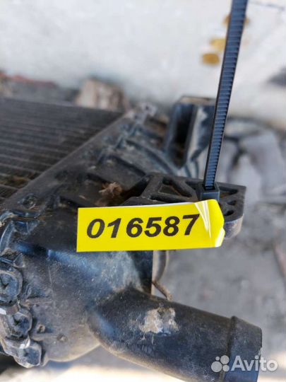 Радиатор дополнительный Audi A7 1 (S7,RS7) 8K01458