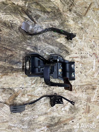 Педаль газа тормоза сцепления Hover H2