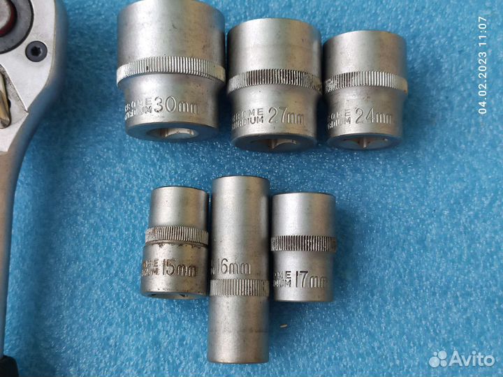 Ключ трещётка с головками