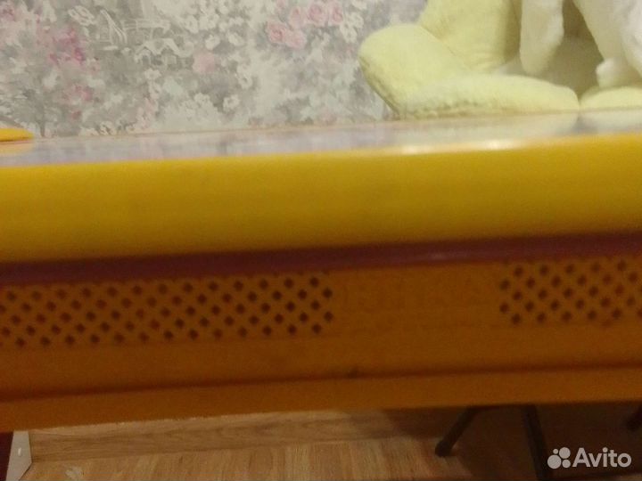 Детский столик со стулом