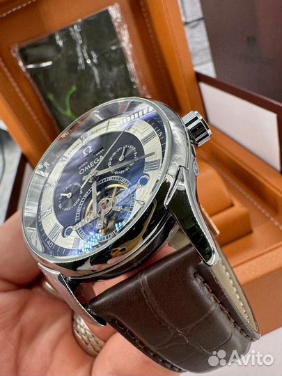 Часы механические Omega