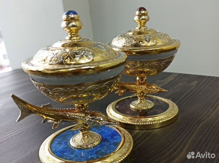 Коллекционная икорница с осетром