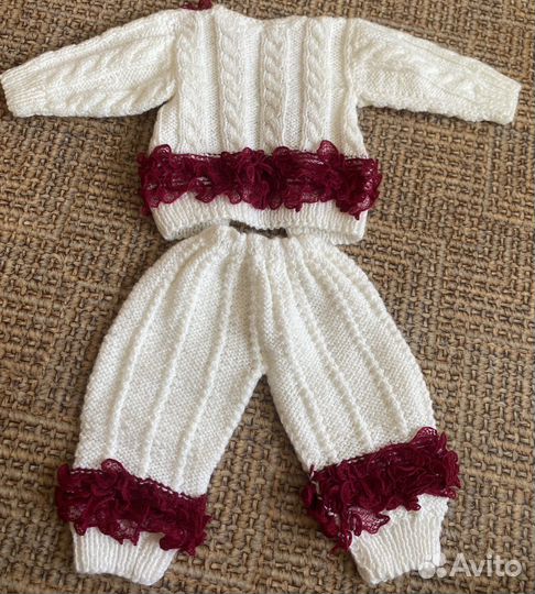 Вязаный комплект на девочку