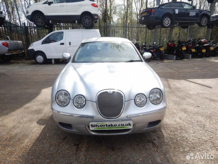 Разбирается на запчасти Jaguar S-Type