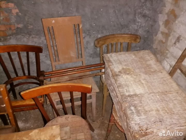 Антикварные стулья