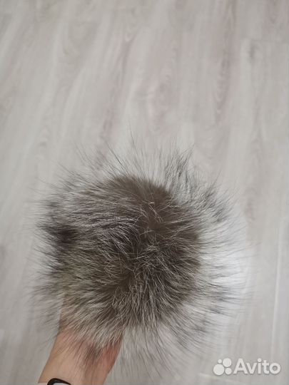 Меховые помпоны из натуральной чернобурки