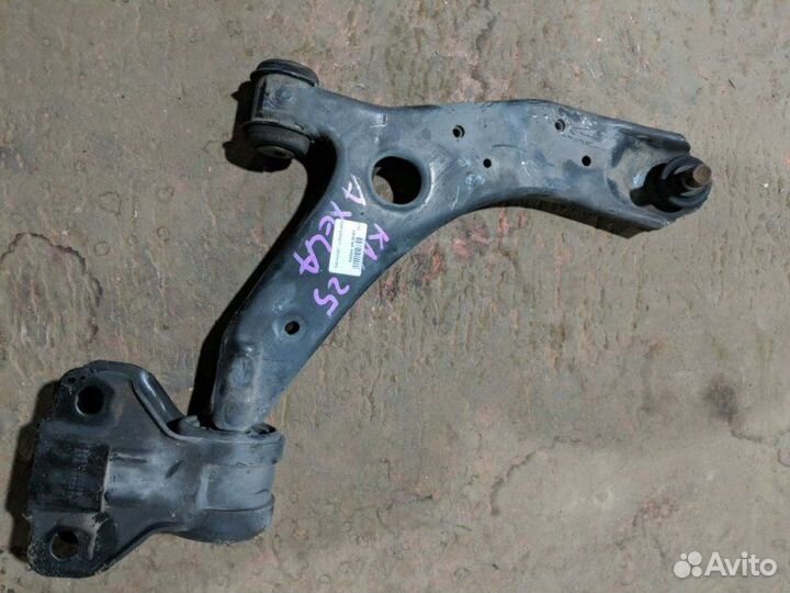 Рычаг подвески нижний передний правый Mazda 3 BL