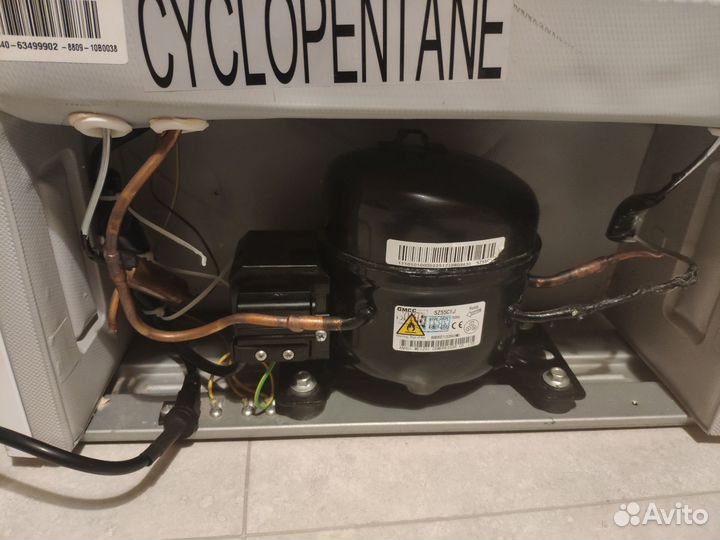 Холодильник Dexp RF-SD090MA/W