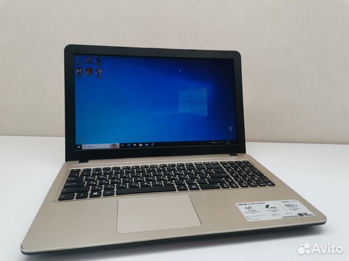 Asus X540- Core i3-40005U/ GeForce 920M/ SSD/ 8 Gb