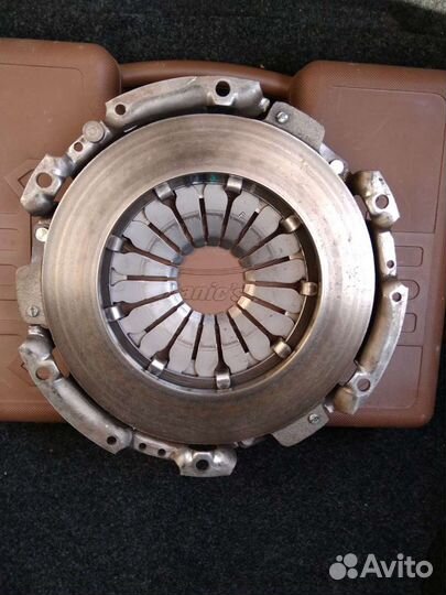 Корзина сцепления веста 1.8