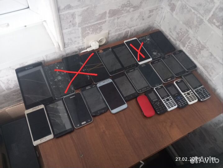 Телефоны на запчасти или под восстановление