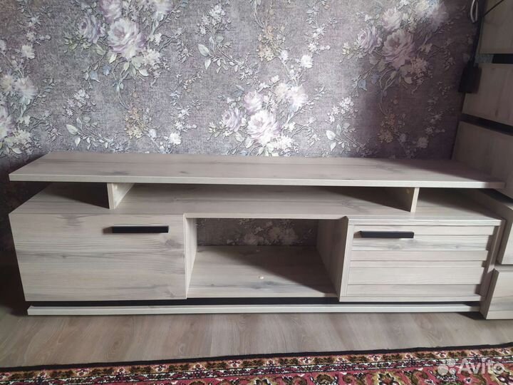 Тумба под телевизор новая