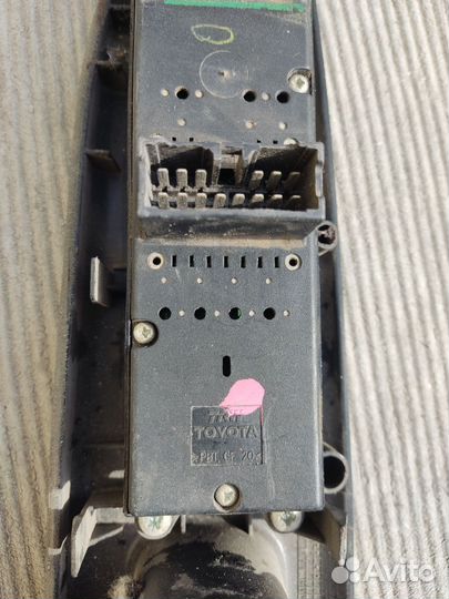 Блок управления стеклоподъемниками toyota avensis
