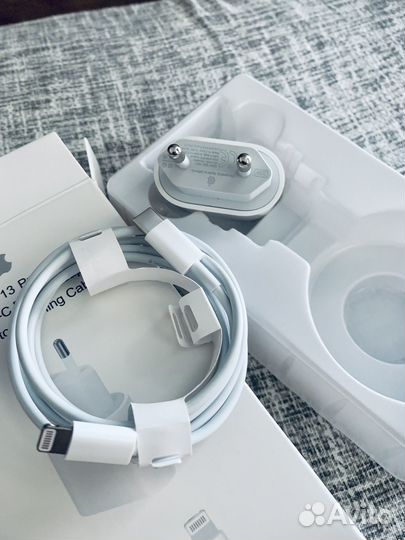 Зарядка на iPhone