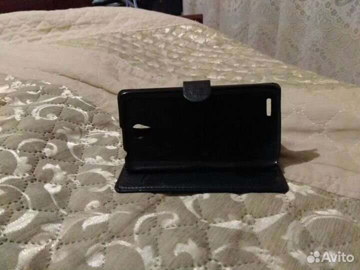 Чехол на смартфон леново S650 новый