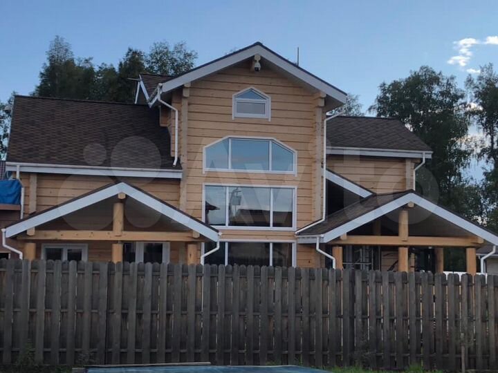 Дом 300 м² на участке 17 сот.