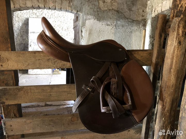 Седло для лошади