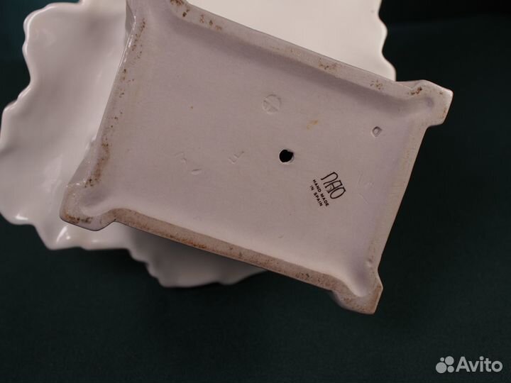 NAO (LLadro) Фарфоровая статуэтка 