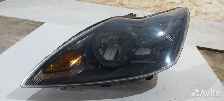 Фара галогеновая передняя левая Ford Focus