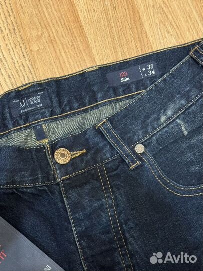 Джинсы Armani jeans