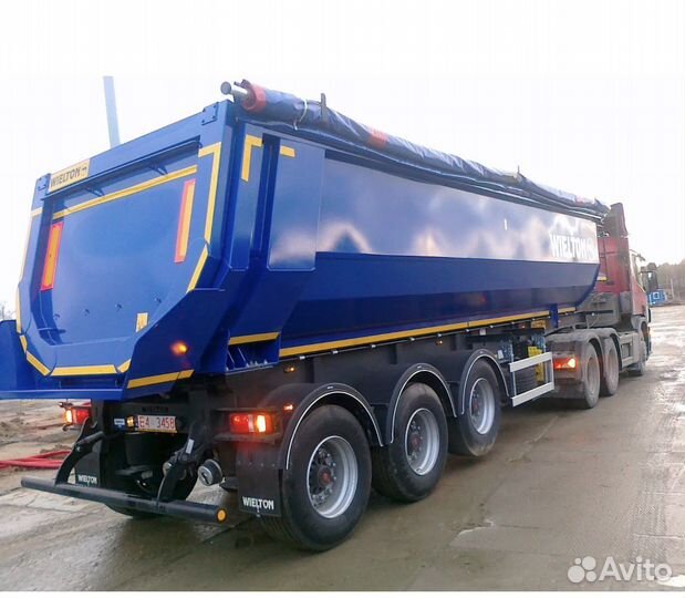 Водитель на тонар Американский тягач