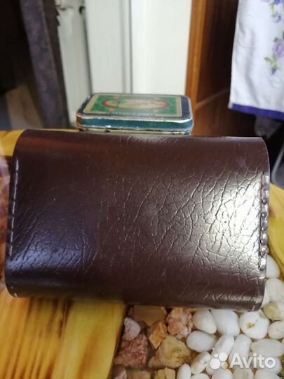 Чехол от электробритвы. Баночки с СССР, ключи