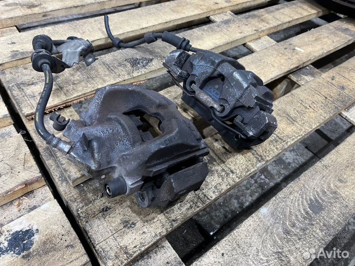 Суппорт тормозной передний Bmw 1 E87 N46B20 2007