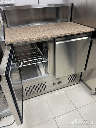 Холодильный стол