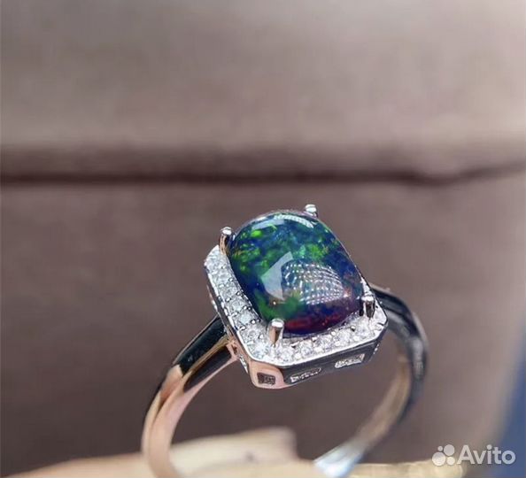 Серебряное кольцо с натуральным чёрным опалом