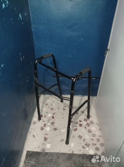 Ходунки для инвалидов