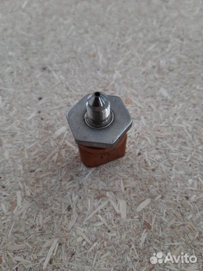 Датчик давления топлива Volkswagen Passat B7 CCZ