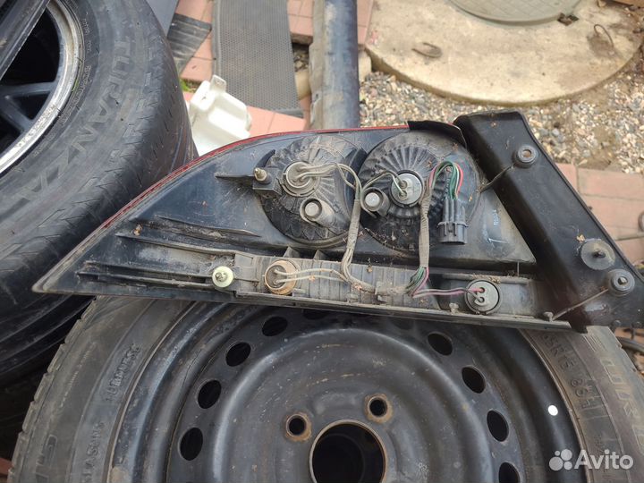 Правый фонарь mitsubishi lancer 9