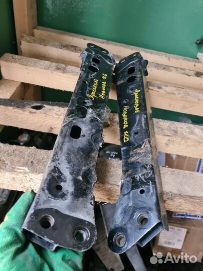 Балка продольная под двс передняя Toyota Corolla